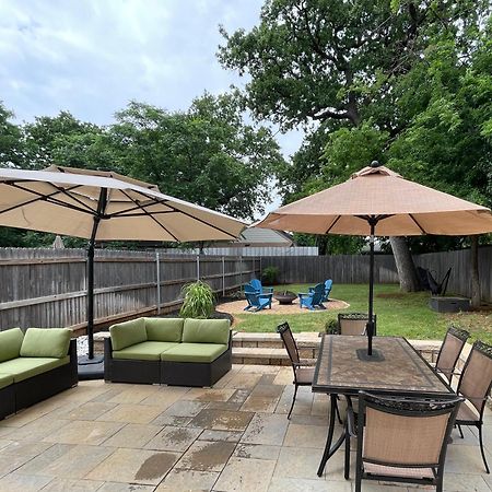 Stylish Townhome Near At&T Stadium, Globe Life, Six Flags & More Arlington Ngoại thất bức ảnh