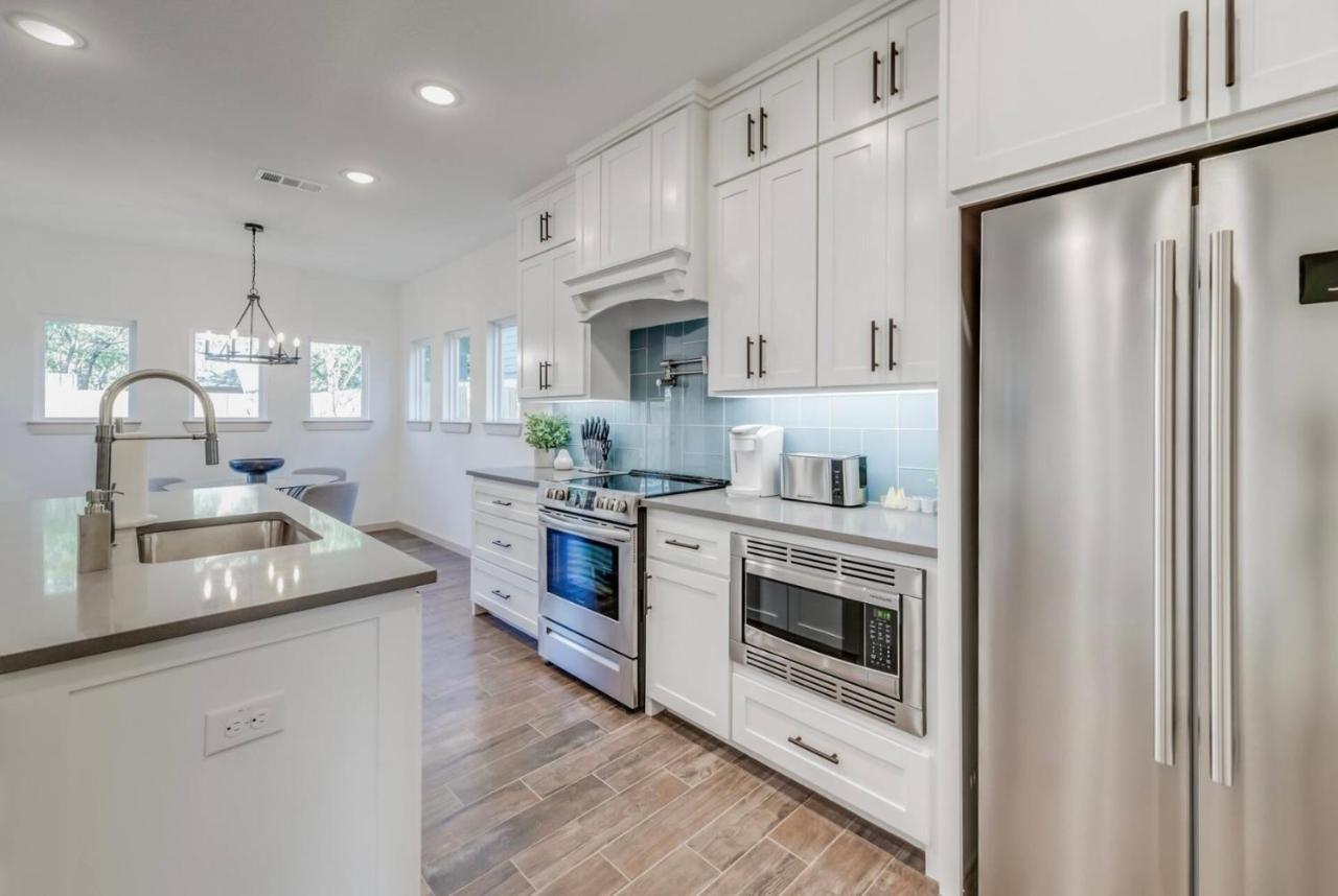 Stylish Townhome Near At&T Stadium, Globe Life, Six Flags & More Arlington Ngoại thất bức ảnh