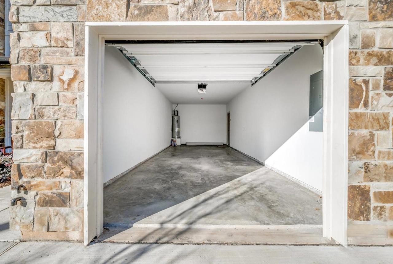 Stylish Townhome Near At&T Stadium, Globe Life, Six Flags & More Arlington Ngoại thất bức ảnh