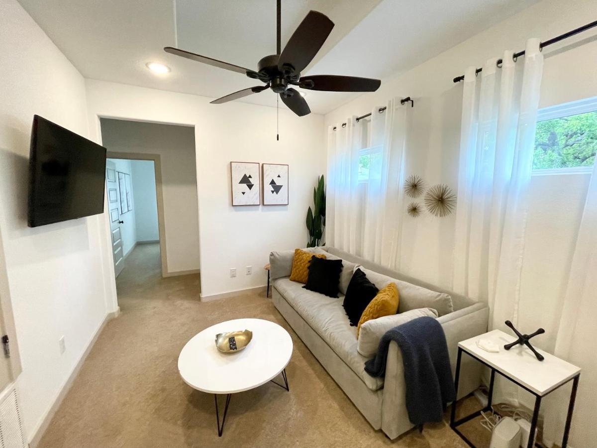 Stylish Townhome Near At&T Stadium, Globe Life, Six Flags & More Arlington Ngoại thất bức ảnh